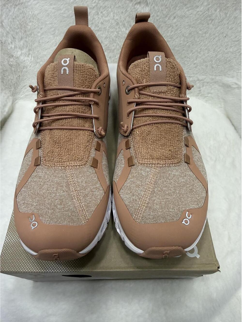 NEW ON RUNNING CLOUD TERRY SNEAKERS WOMEN'S SIZE 8